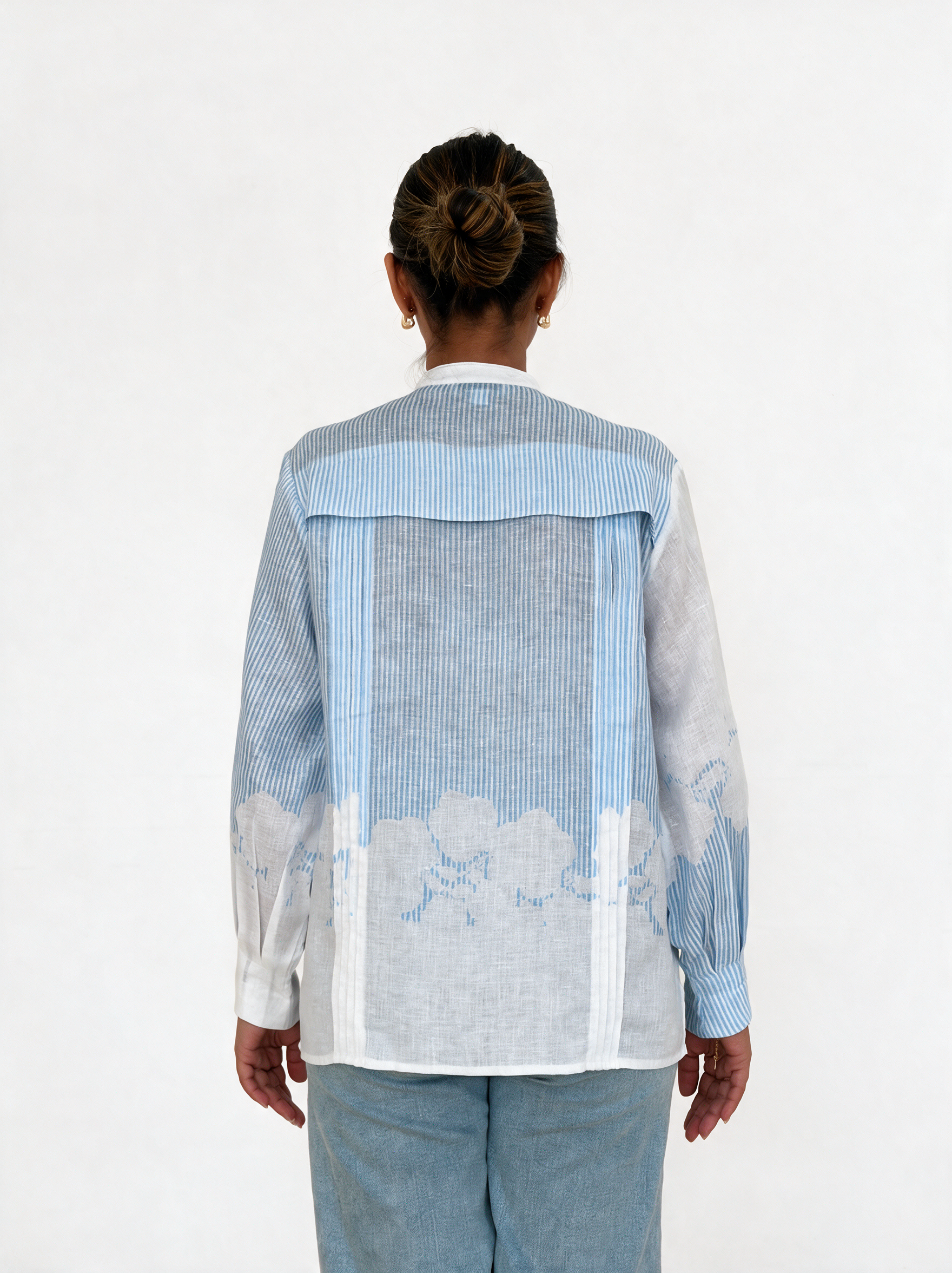 Dropped-shoulder sleeve tunic in abstract stripe print